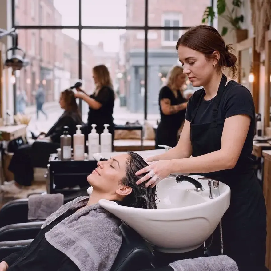 Woodland Way — Unsere Experten im Friseursalon